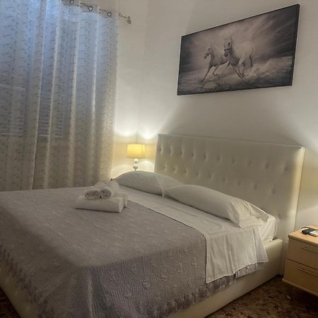 Alloggio Turistico Di Fuoco C Rome Bagian luar foto